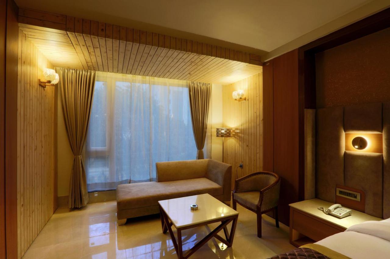 Hotel Omega - Gurgaon Central Eksteriør bilde